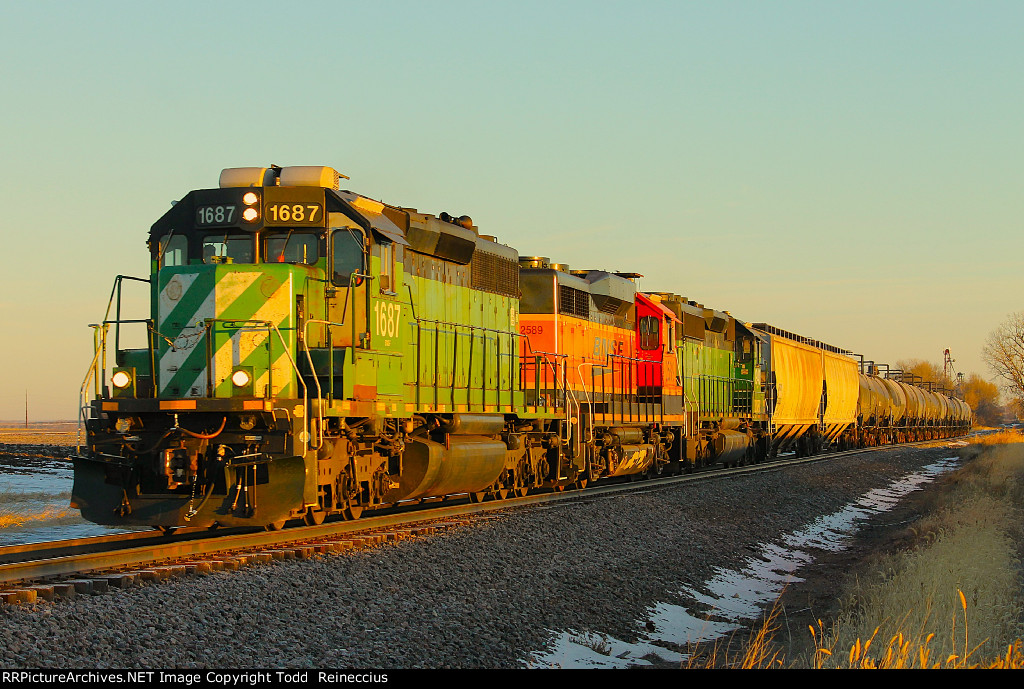 BNSF 1687